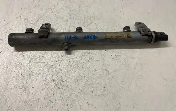 Mercedes-Benz S W221 Fuel main line pipe A6420702695 0281002504