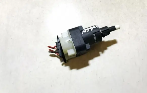 Audi A4 S4 B6 8E 8H Brake pedal sensor switch 1008900019