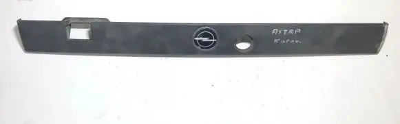 Opel Astra F Trunk door license plate light bar 2512689 nenustayta