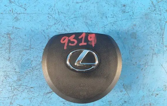 Lexus CT 200H Steering wheel airbag 4513076010C0
