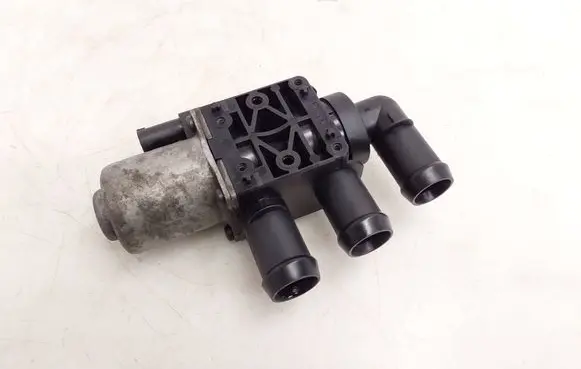 BMW 3 G20 G21 Coolant heater control valve 9890553 9037610C