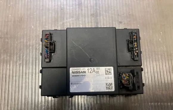 Nissan Qashqai Comfort/convenience module 284B2JD12A 5WK49373 24AL000103