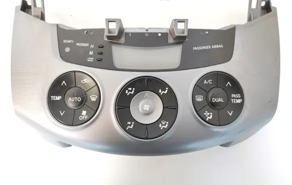 Toyota RAV 4 (XA30) Air conditioner control unit module 55900-42240