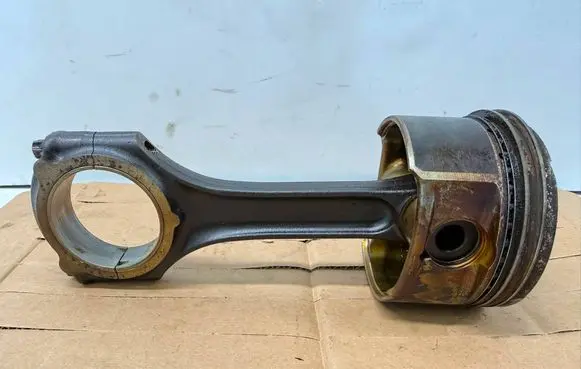 Mercedes-Benz CLK A209 C209 Piston with connecting rod A2710302317 2710302317 A2710306617