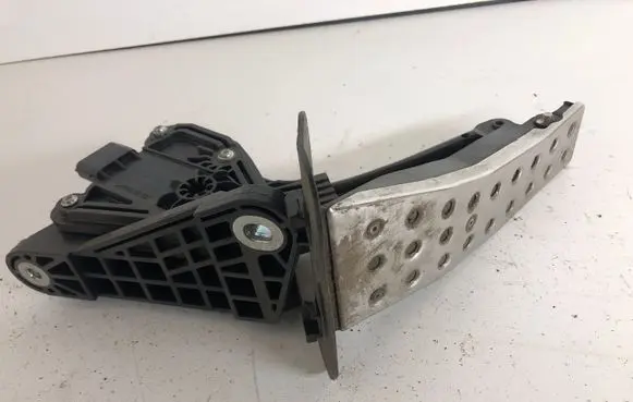 Honda Civic Accelerator throttle pedal 31305K05