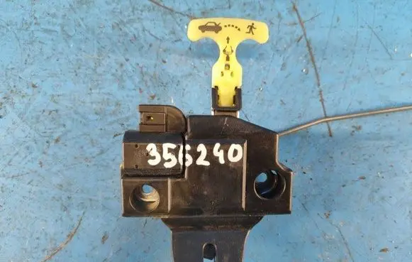 Toyota Camry Tailgate/trunk/boot lock/catch/latch 6460006010