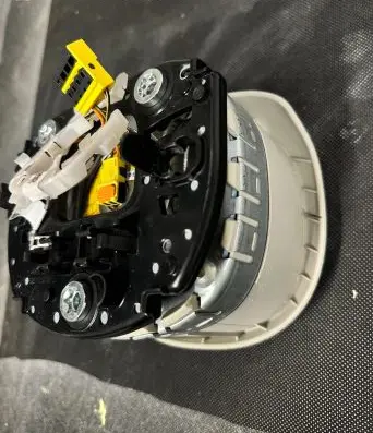 Volvo XC60 Steering wheel airbag