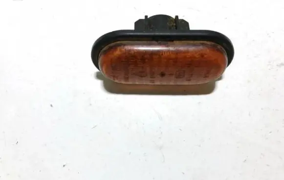 Renault Megane I Front fender indicator light 7700847333