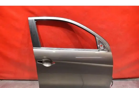 Mitsubishi ASX Front door 