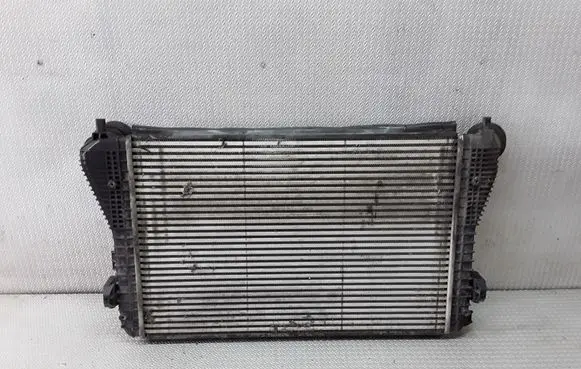 Volkswagen Touran I Intercooler radiator 1K0145803L
