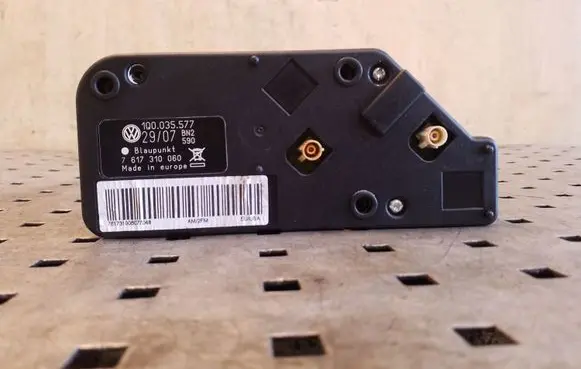 Volkswagen Eos Aerial antenna amplifier 1Q0035577 7617310060