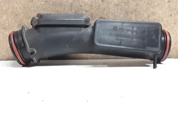 Coolant pipe/hose