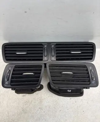 Volkswagen PASSAT B6 Dash center air vent grill 3C1819728E P0108668 3C2819728D