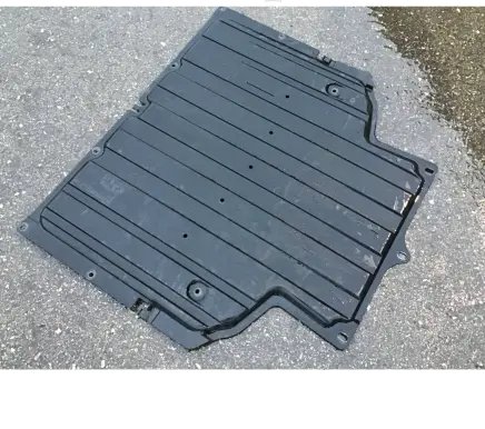 Rear underbody cover/under tray