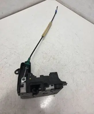 Opel Zafira B Front door lock 13210749