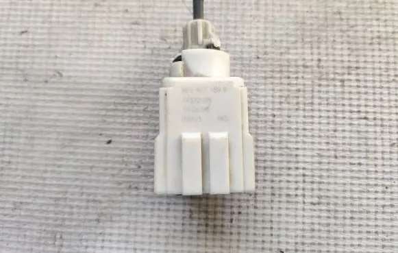 Volkswagen Transporter - Caravelle T5 Brake pedal sensor switch 8E0927189B