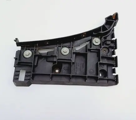 Audi A4 S4 B5 8D Front bumper mounting bracket 8D0807284AA