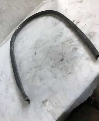 Volkswagen Tiguan Rubber seal front door (on door) 
