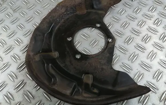 Nissan Qashqai Rear brake disc plate dust cover 