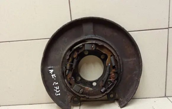 Nissan Qashqai Rear brake disc plate dust cover 