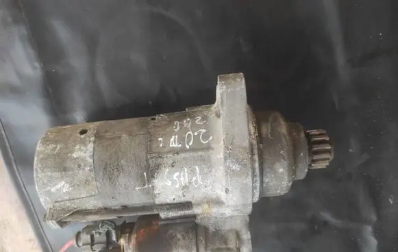 Volkswagen PASSAT B6 Starter motor 02M911024A