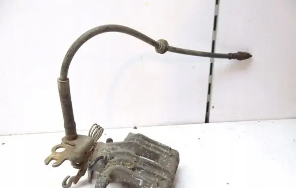 Volkswagen Caddy Rear brake caliper