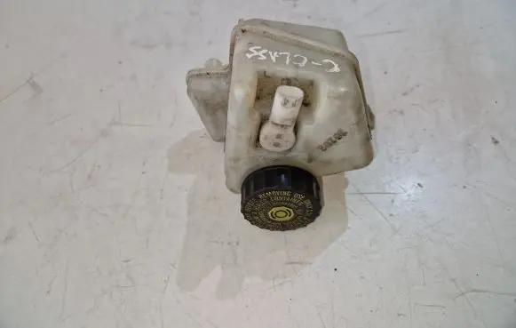 Mercedes-Benz C W204 Master brake cylinder A2044300102
