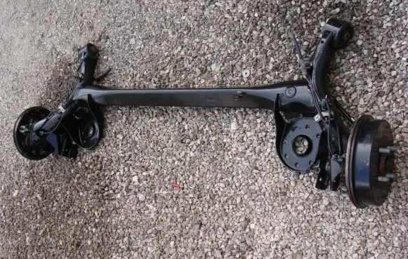 Toyota Yaris Rear axle beam with reductor 