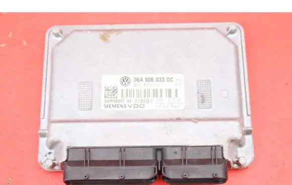 Volkswagen Golf V Engine control unit/module ECU 06A906033DC