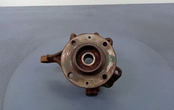 Peugeot 208 I Front wheel hub spindle knuckle 
