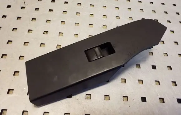 Toyota Auris E180 Electric window control switch 7423202E00