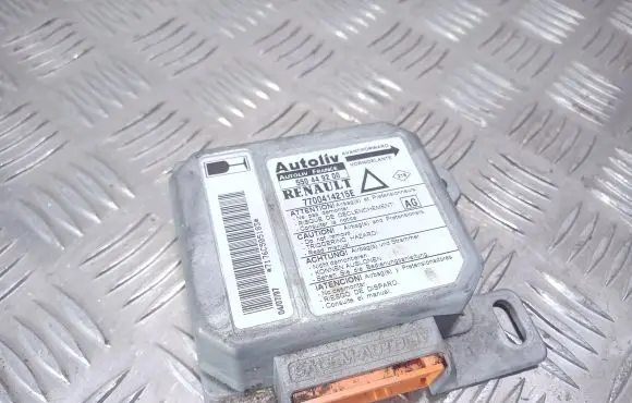 Renault Laguna I Airbag control unit/module 7700414215E