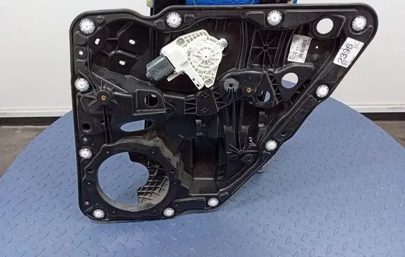 Porsche Cayenne (92A) Rear door window regulator with motor 7P5839756B