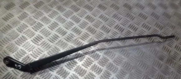 Volkswagen Golf IV Front wiper blade arm
