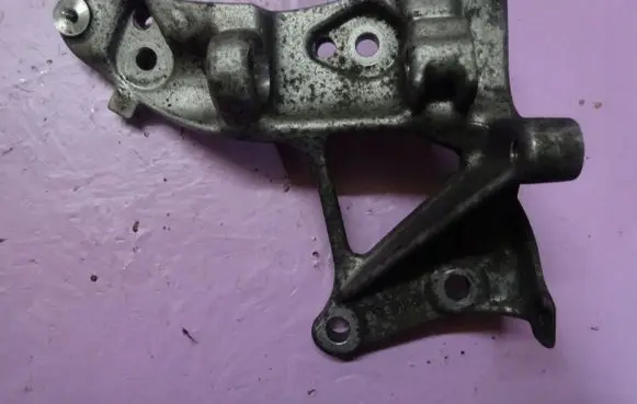 Peugeot 307 Generator/alternator bracket 9653249480