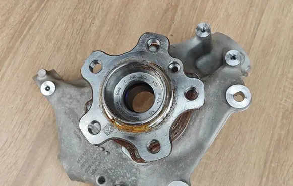 BMW 4 G22 G23 G24 G26 Front wheel hub spindle knuckle 6892509 6899175