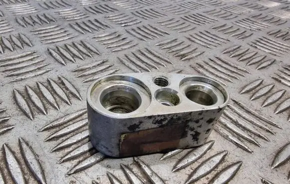 Ford Focus Air conditioning (A/C) expansion valve 