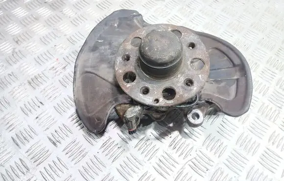 Mercedes-Benz C W203 Front wheel hub spindle knuckle