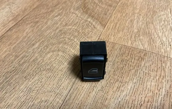 Volkswagen PASSAT B5 Electric window control switch 1J0959855