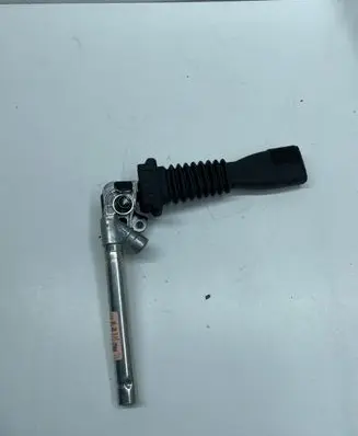 Front seatbelt buckle