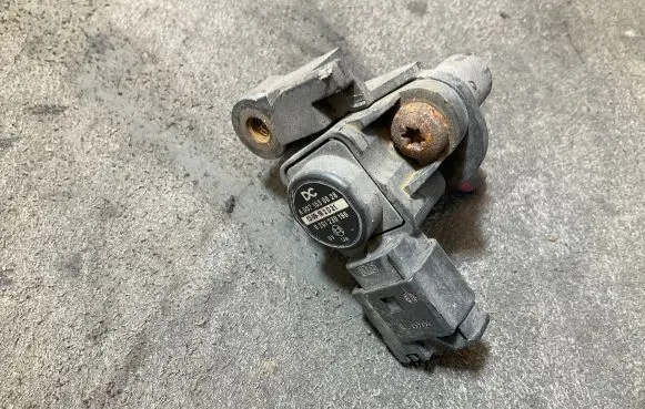 Mercedes-Benz Sprinter W906 Air pressure sensor A0071530028 0261230196