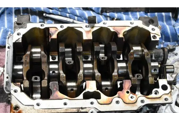 Skoda Roomster (5J) Engine block 03C103019GH