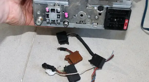 Audi A6 Allroad C5 EUR ISO radio connector 