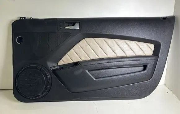 Ford Mustang V Front door card panel trim 6323942
