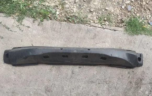 Volvo C30 Front bumper foam support bar 31265142 31265143