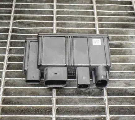 Mini Clubman F54 Current control relay 8647841