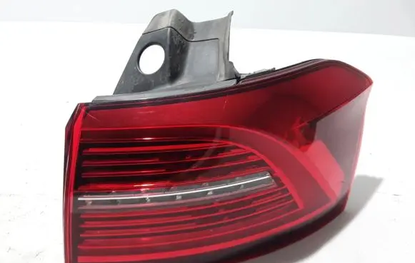 Volkswagen PASSAT B8 Rear/tail lights 3G9945208B
