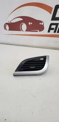 Peugeot 207 Dashboard side air vent grill/cover trim 9650088477