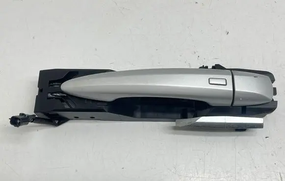 Nissan Rogue Front door exterior handle FRR16RR