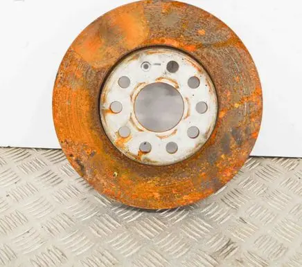 Volkswagen Golf VII Front brake disc